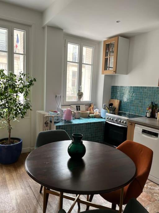 Apartment Calm In Great Location Paris