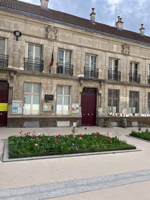 Apartment Calm In Great Location Paris